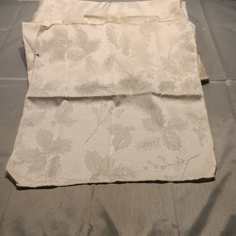 Table cloth - Picture 6 of 6
